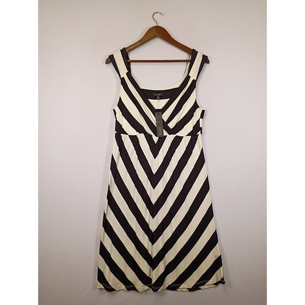Nautical Apt. 9 Women Large Black Cream Chevron Stripe Smocked V-Neck Dress